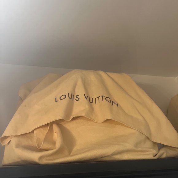 Louis Vuitton Alma GM - Picture 5 of 9